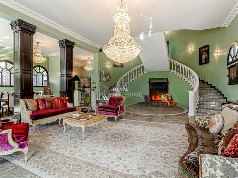 будинок за адресою вул. Редутна