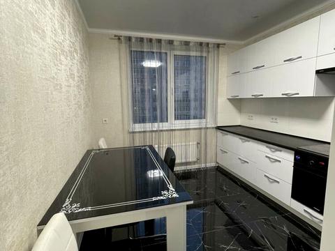 квартира за адресою Перлинна вул., 7