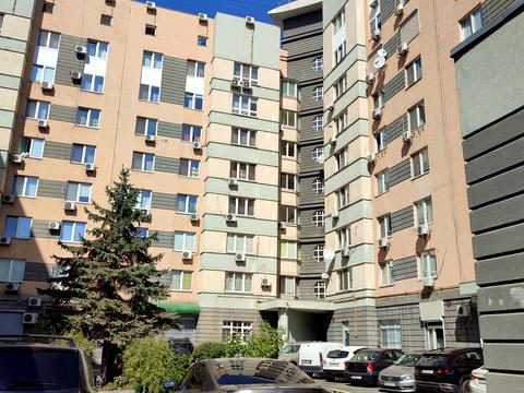 квартира за адресою Раїси Окіпної вул., 4-А