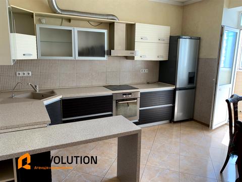 квартира за адресою Миколи Бажана просп., 12