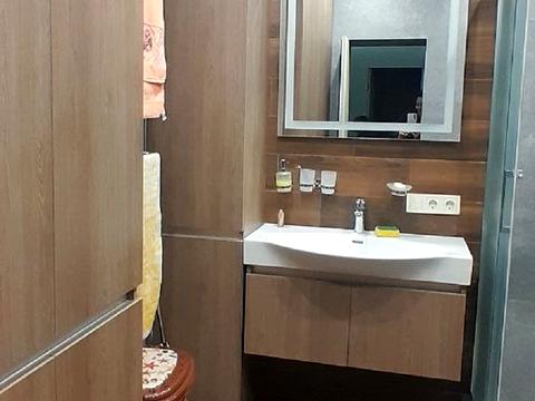 будинок за адресою Бориса Джонсона вул., 11