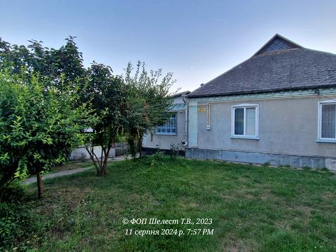 будинок за адресою Червона