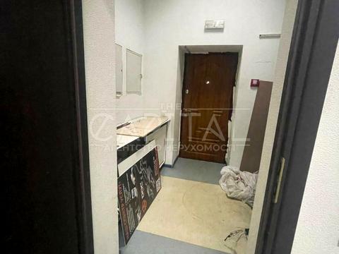 комерційна за адресою Дніпровська набережна вул., 13