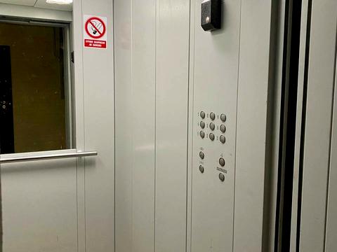 квартира за адресою Сірожупанної Дивізії вул. (4-та Продольна), 12/2
