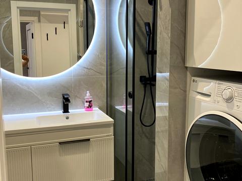 квартира за адресою Академіка Сахарова вул., 36