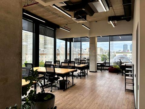 комерційна за адресою Велика Васильківська вул. (Червоноармійська), 24