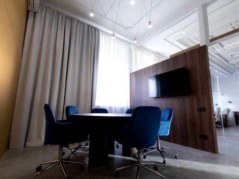 комерційна за адресою Богдана Хмельницького вул., 32