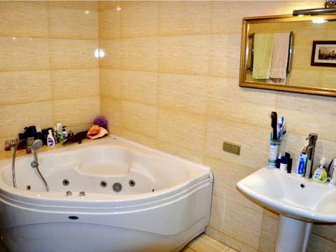 квартира за адресою Золотоустівська вул., 4