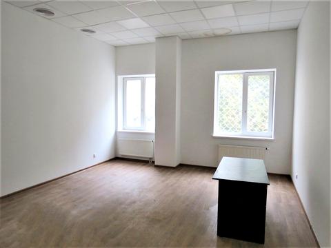 комерційна за адресою Георгія Тарасенка вул. (Плеханівська), 135/139