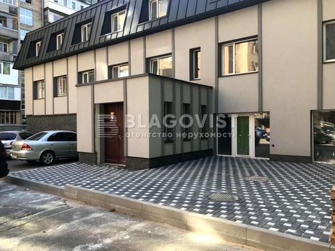 комерційна за адресою Гоголівська вул., 37/2