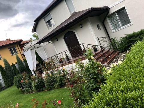 будинок за адресою Анатолія Солов'яненка вул.