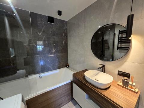 квартира за адресою Космонавтів просп., 79