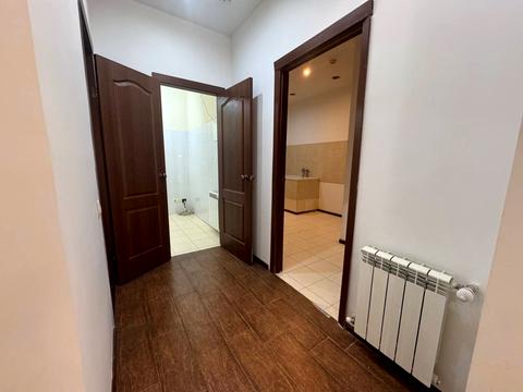 комерційна за адресою Райдужний масив вул., 4