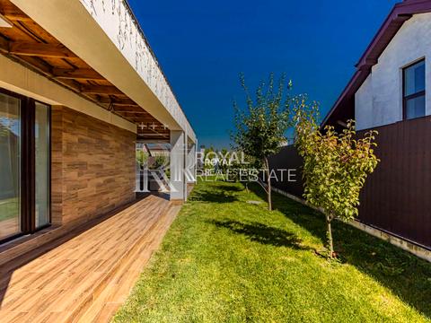 дом по адресу Горіхова, 15