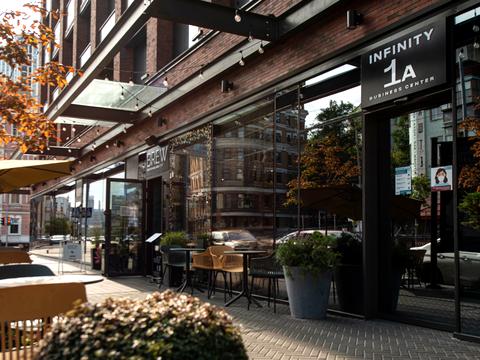 комерційна за адресою Саксаганського вул., 53/8