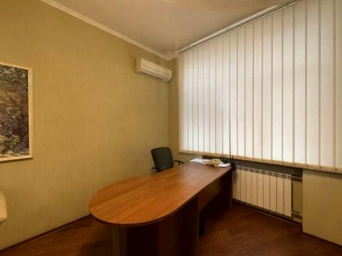 комерційна за адресою Шовковична вул., 21