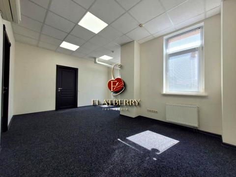 комерційна за адресою Спаська вул., 5
