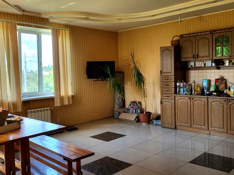 будинок за адресою Гідності