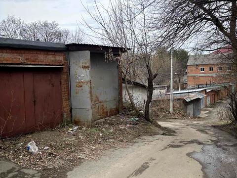 паркомісце за адресою Кам'янецька вул., 100