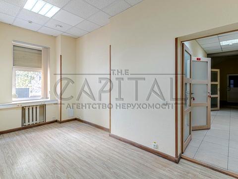 комерційна за адресою Саксаганського вул., 67