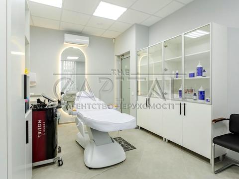 комерційна за адресою Микільсько-Слобідська вул., 8