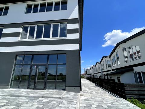 комерційна за адресою Райдужна, 58