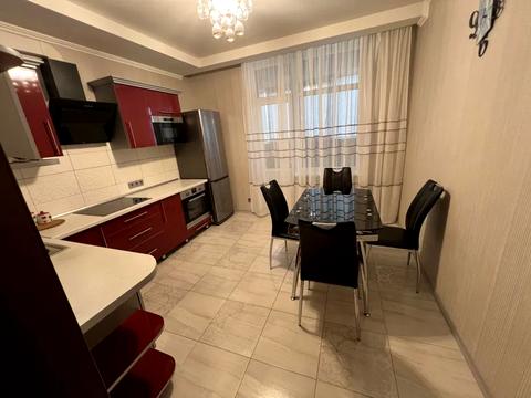 квартира за адресою Авіаконструктора Ігоря Сікорського вул. (Танкова), 4-В