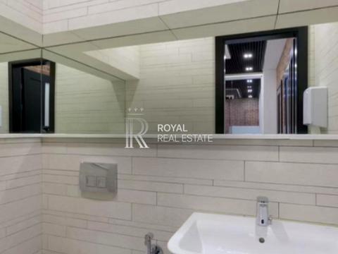 комерційна за адресою Івана Франка вул., 1