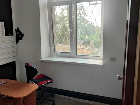комерційна за адресою Авраменка вул., 33