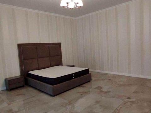 будинок за адресою Вишнева вул.