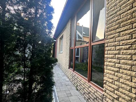 будинок за адресою Лабораторна вул., 16