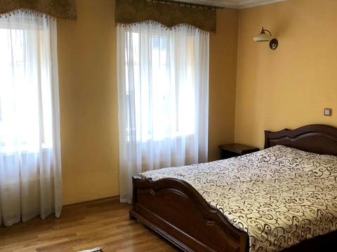 квартира за адресою Гетьмана Петра Дорошенка вул. (), 12