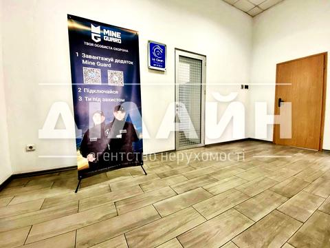 комерційна за адресою Покровська вул. (Свердлова), 24