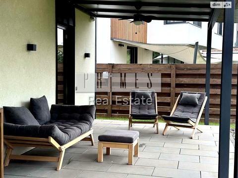 будинок за адресою Лютнева вул.