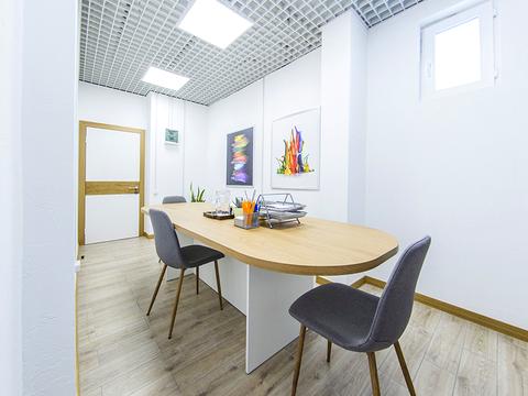 комерційна за адресою Саксаганського вул., 121а