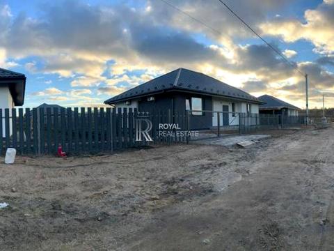 будинок за адресою Центральна вул., 8