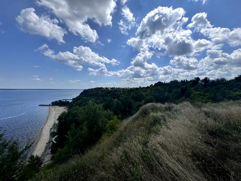 ділянка за адресою Набережно-Дніпровська вул., 1