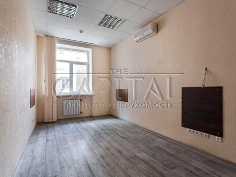 комерційна за адресою Дегтярівська вул., 45