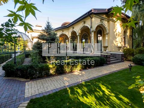 будинок за адресою смт. Козин, Столичне шосе