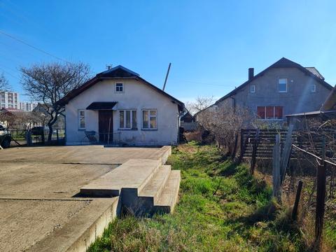 будинок за адресою Січинського