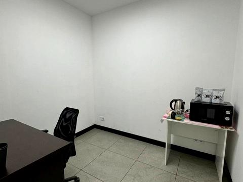 коммерческая по адресу Литейная ул., 4