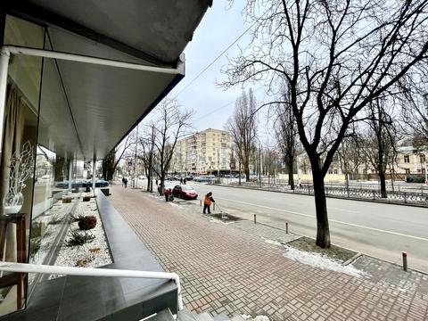 комерційна за адресою Лесі Українки бульв., 13