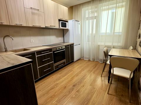 квартира за адресою Академіка Глушкова просп., 9-В