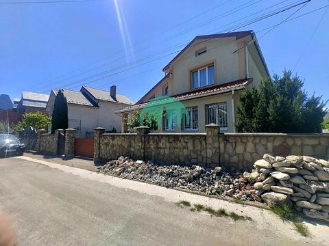 будинок за адресою нова