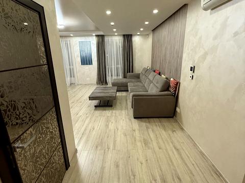 квартира за адресою Левка Лук'яненка вул. (Василя Жуковського), 16, 18, 20, 24