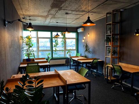 комерційна за адресою Кловський узвіз, 7a