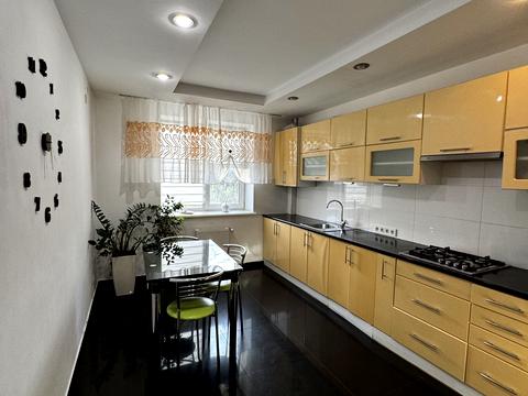 квартира за адресою Варшавська вул., 3