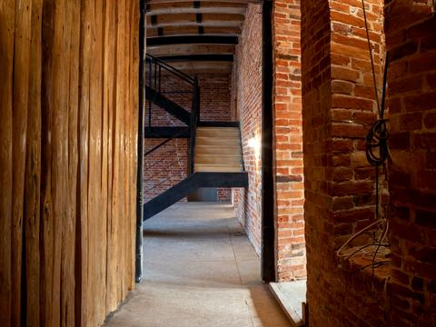 коммерческая по адресу Володимира Вернадського ул. (Дзержинського), 27