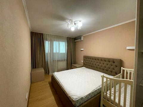 квартира за адресою Академіка Єфремова вул. (Командарма Уборевича), 4