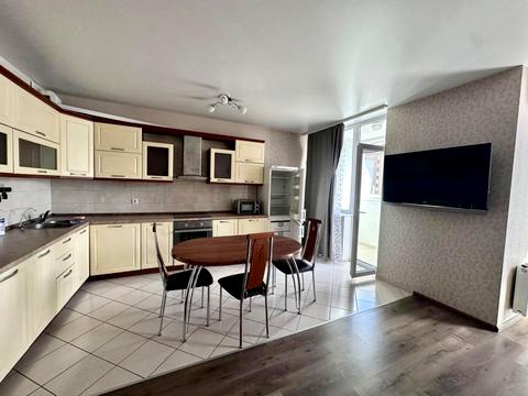 квартира за адресою Драгоманова вул., 2